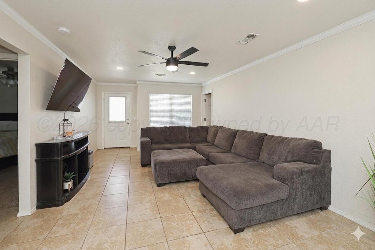 1109 Pagoda Drive Amarillo, TX 79110 - Photo 5 of 19 Living Area