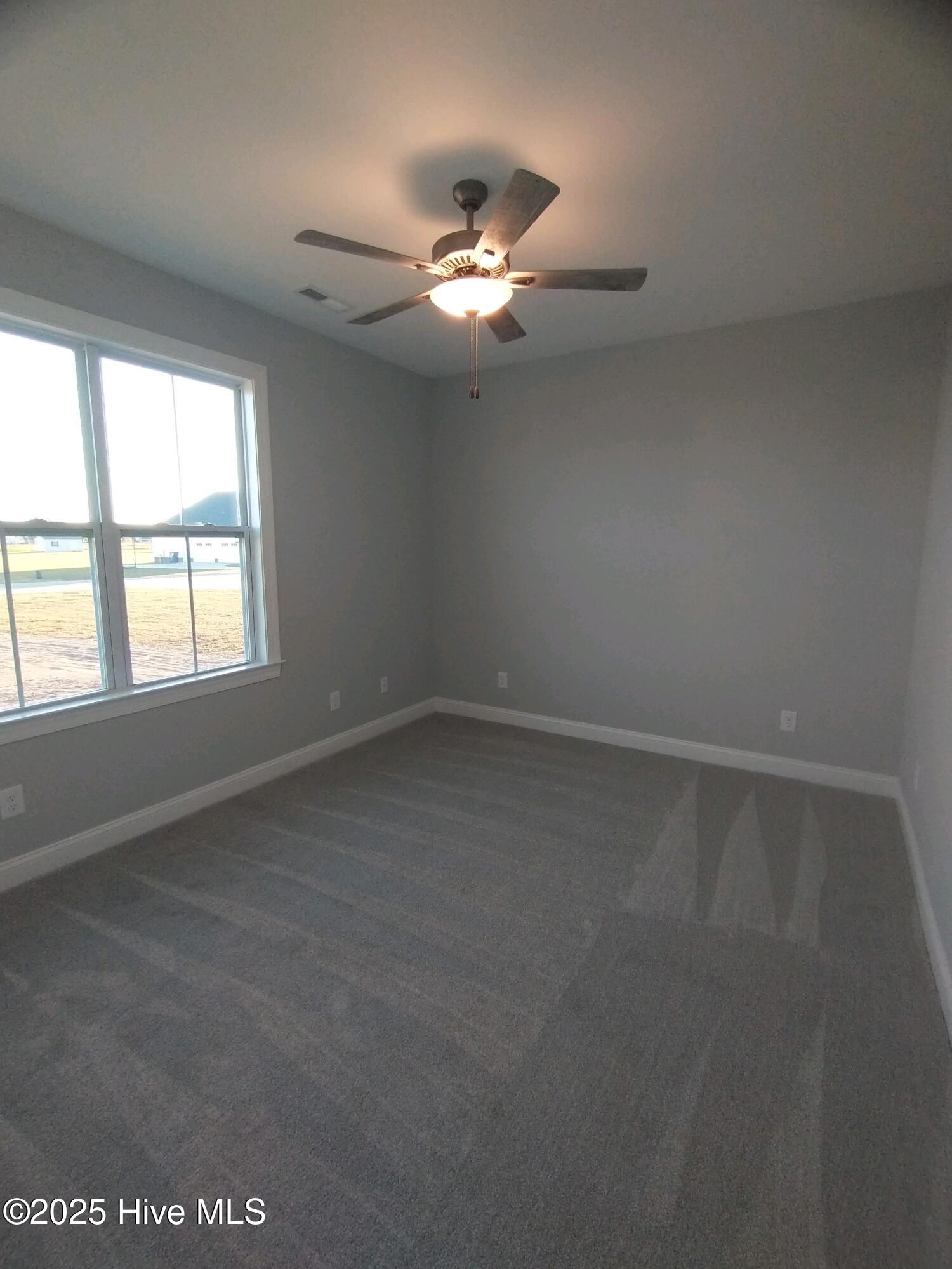 195 Crown Drive Washington, NC 27889 - Photo 7 of 12 Photo similar to