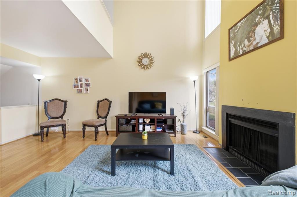 678 Highgate Mews Rochester Hills, MI 48307 - Photo 6 of 40