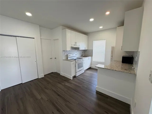 $1,700 | 3237 Southwest 4th Street, Unit 1, Miami, FL 33135