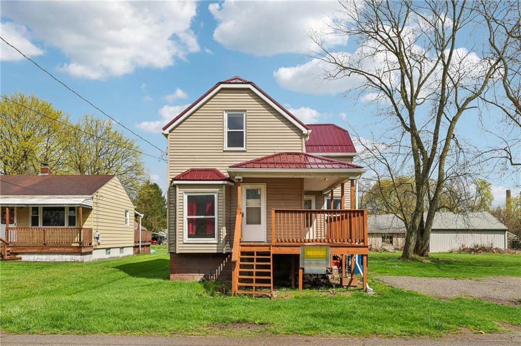 14 Elm Street Bessemer, PA 16112 - Photo 3 of 29