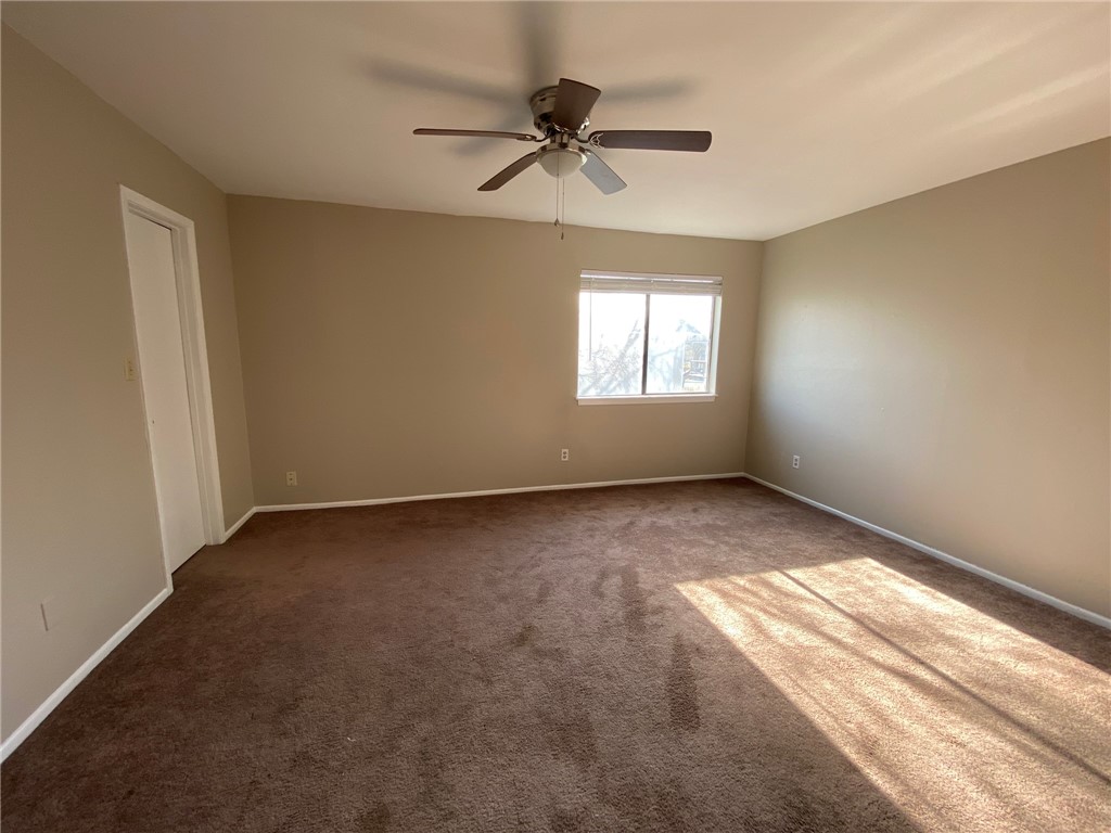 4229 Interstate Highway, Unit 3 Corpus Christi, TX 78410 - Photo 11 of 16 a view of an empty room and a window