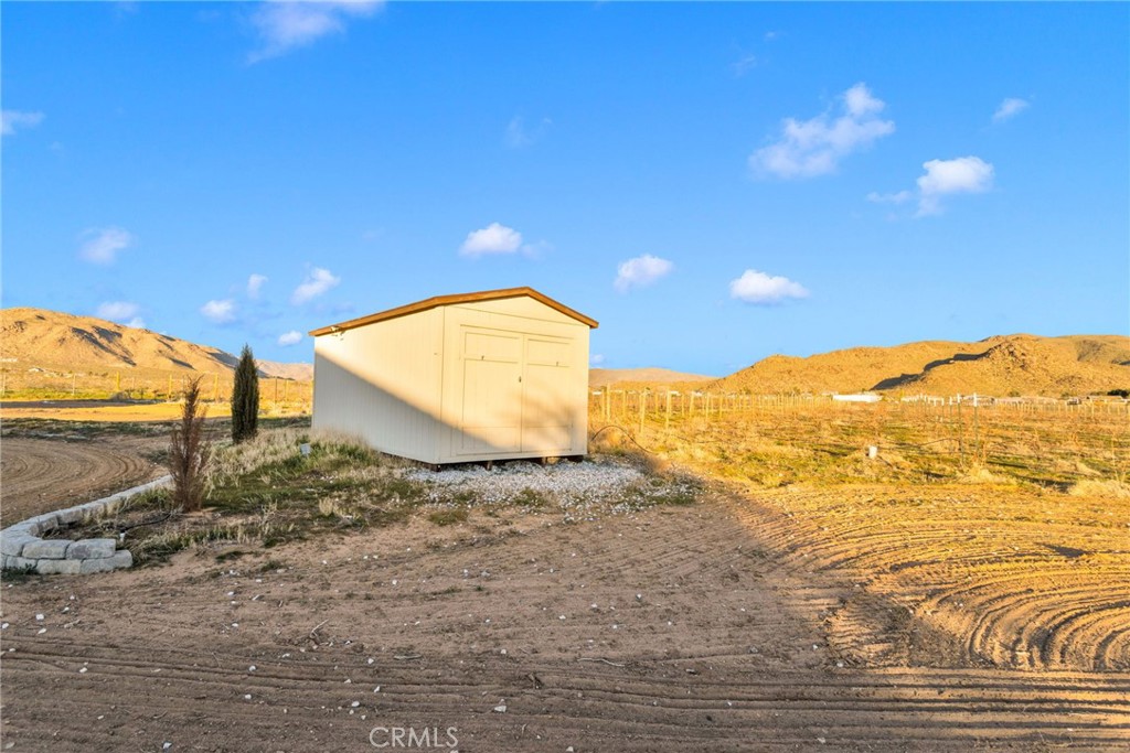 15485 Barker Road Apple Valley, CA 92307 - Photo 55 of 64 a view of a sky from a space