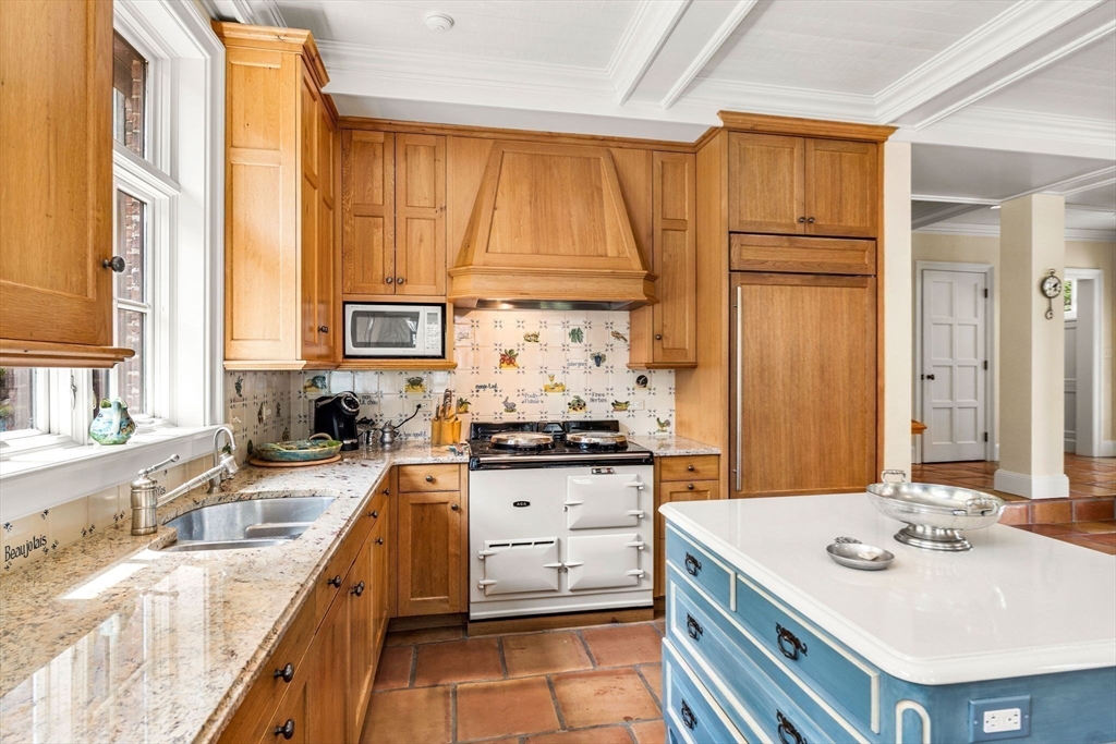 110 Juniper Road Belmont, MA 02478 - Photo 13 of 38