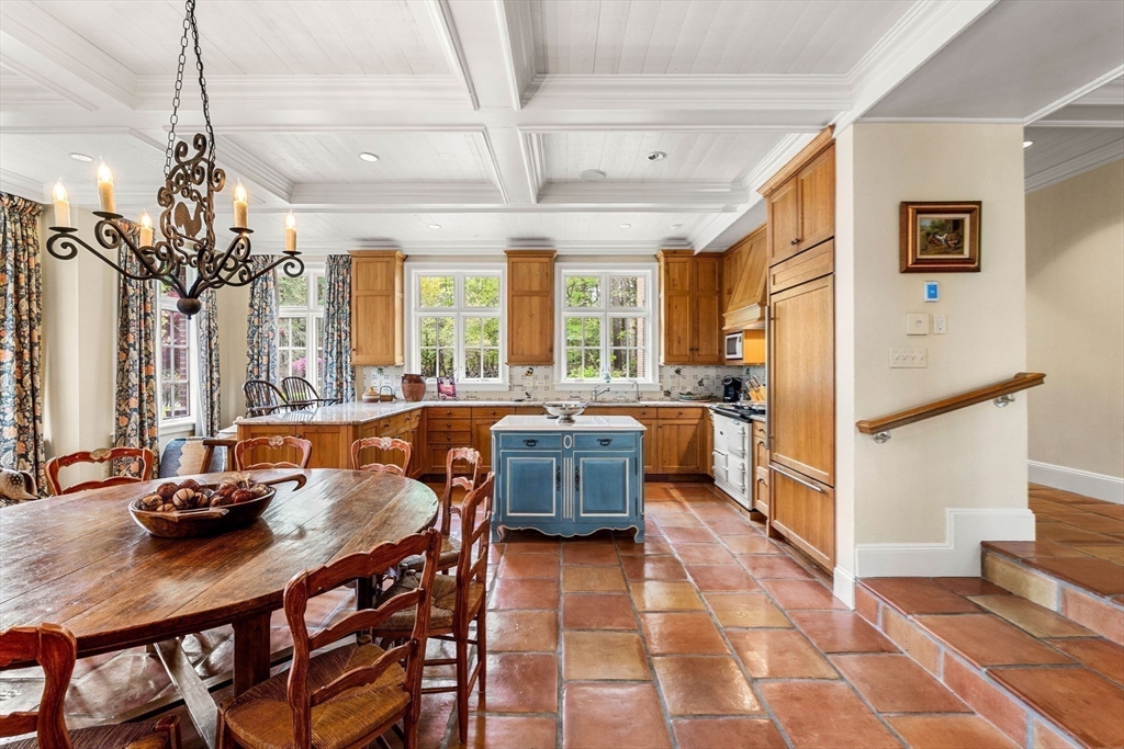 110 Juniper Road Belmont, MA 02478 - Photo 9 of 38