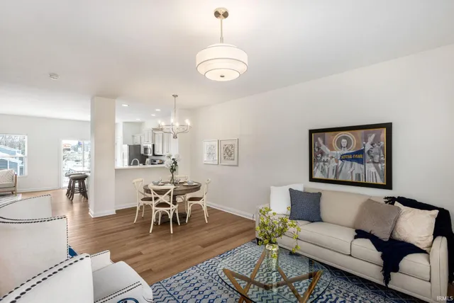 $879,900 | 1754 Willis Street, South Bend, IN 46637