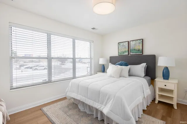 $879,900 | 1754 Willis Street, South Bend, IN 46637