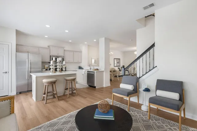 $879,900 | 1754 Willis Street, South Bend, IN 46637