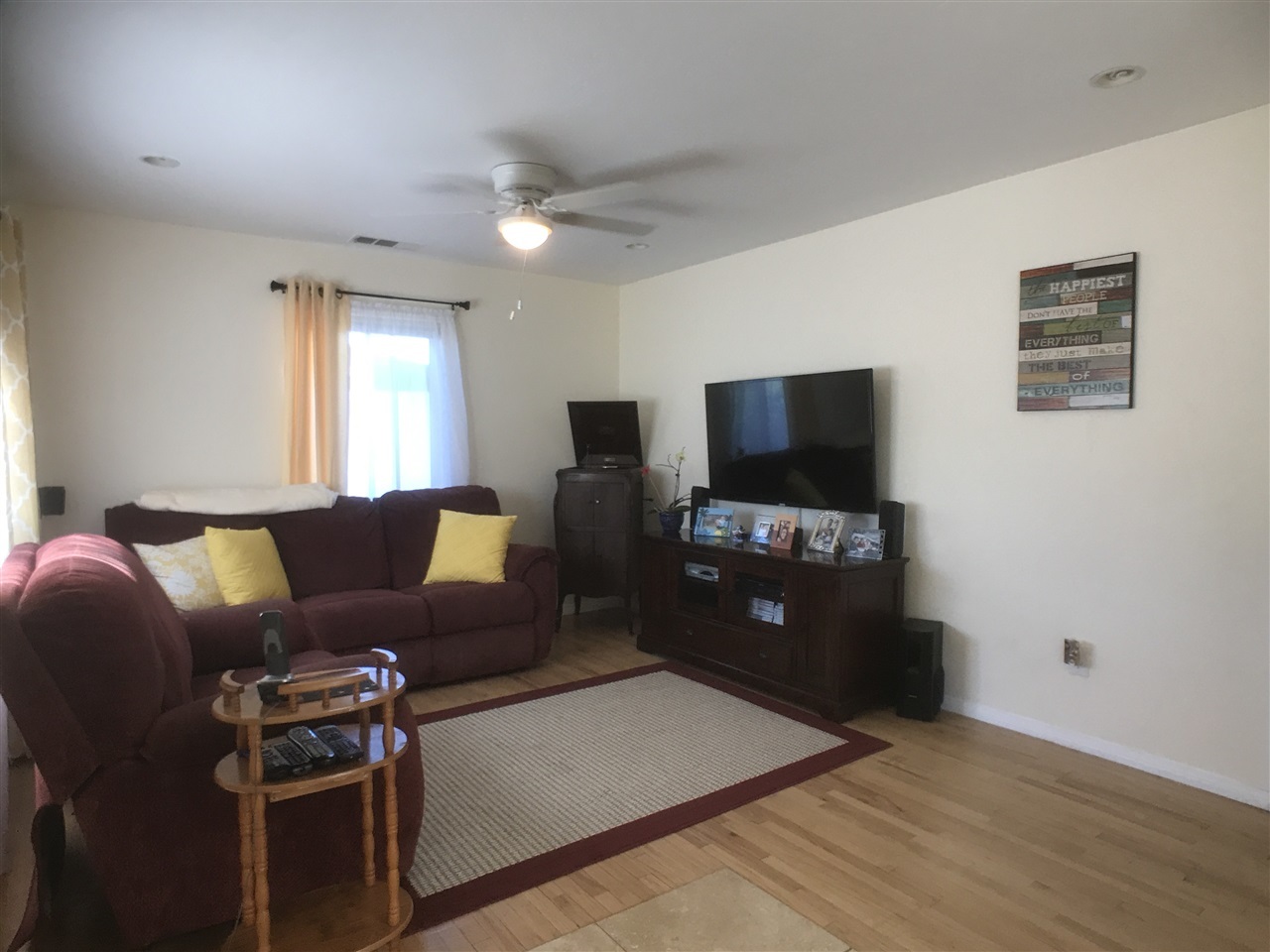 689 El Monte Road El Cajon, CA 92020 - Photo 4 of 19