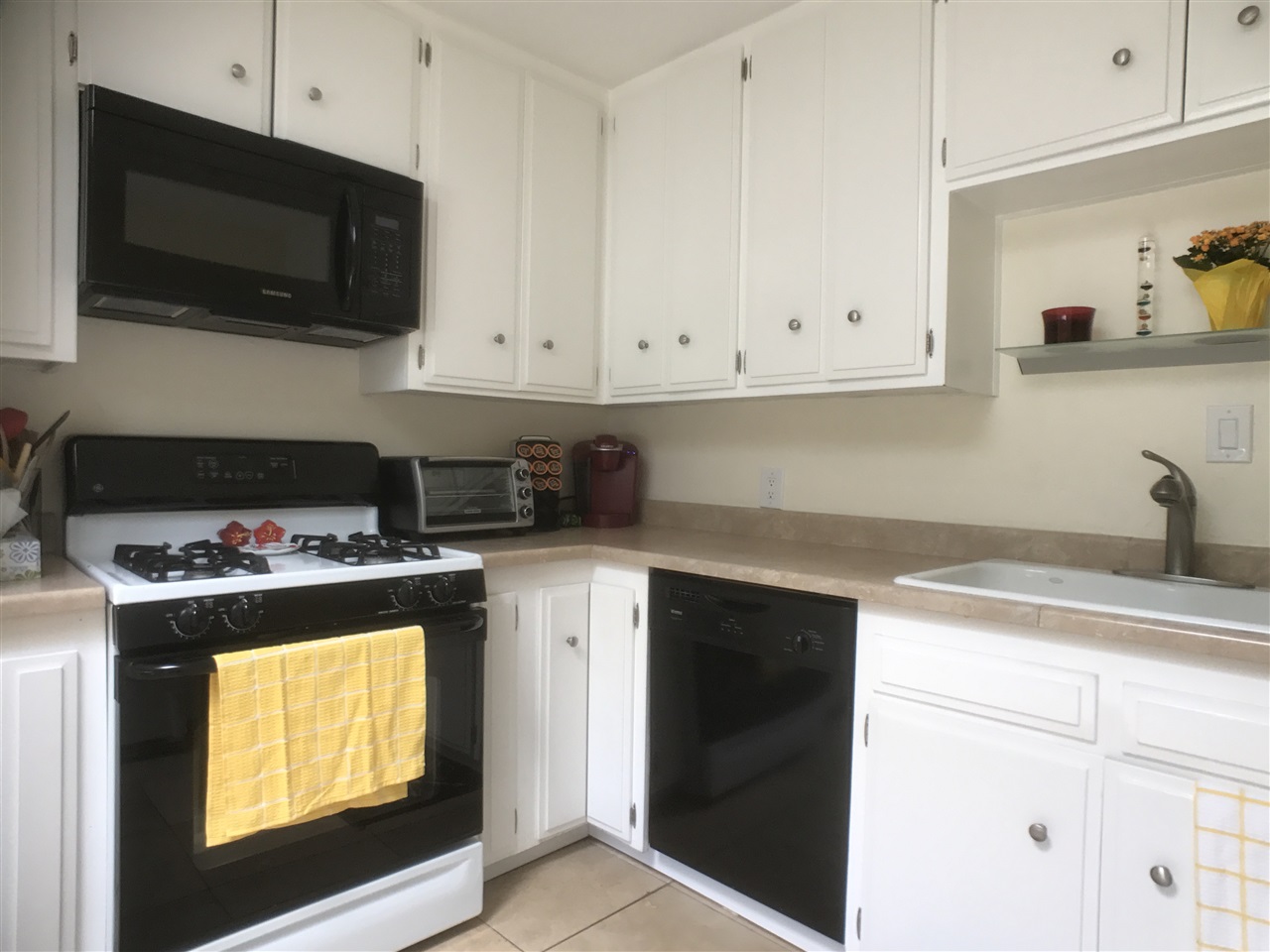 689 El Monte Road El Cajon, CA 92020 - Photo 6 of 19