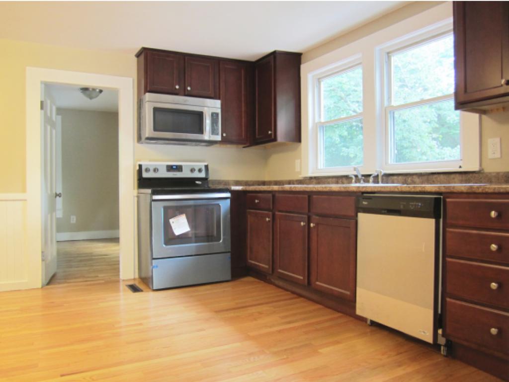24 South Depot Road Hollis, NH 03049 - Photo 5 of 26 Gallery Image 5
