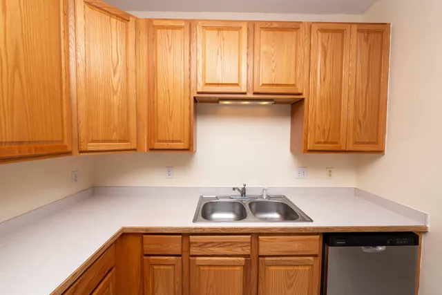 $219,000 | 4824 East 53rd Street, Unit 322, Minneapolis, MN 55417