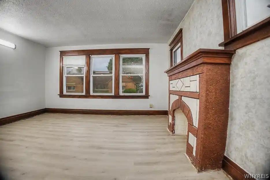 103 Preston Road Cheektowaga, NY 14215 - Photo 5 of 20