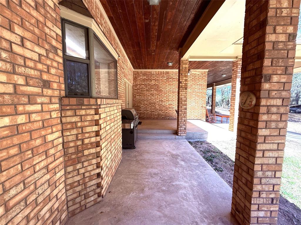 12098 Squirrel Road Pittsburg, TX 75686 - Photo 28 of 37 a view of an entryway