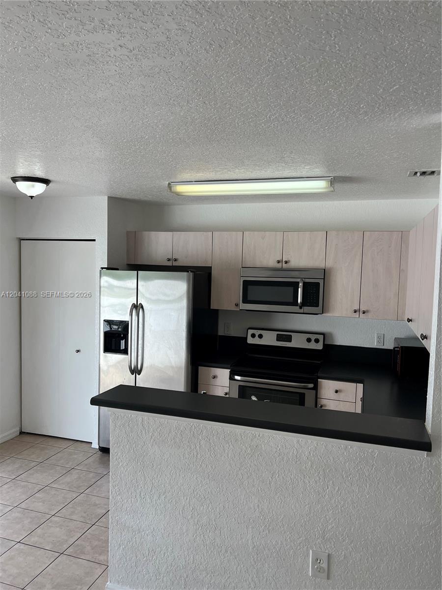 183 Hidden Ct Road, Unit F33 Hollywood, FL 33023 - Photo 6 of 35
