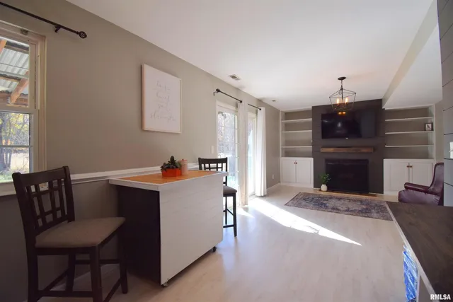 $265,000 | 4419 Woodglen Lane, Mount Vernon, IL 62864