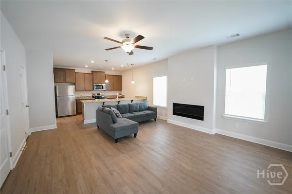 $2,450 | 18 Sago Palm Way, Bloomingdale, GA 31302
