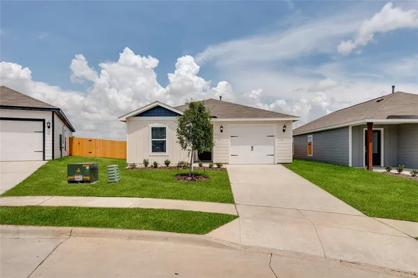 $1,955 | 1523 William Wallace Street, Crandall, TX 75114