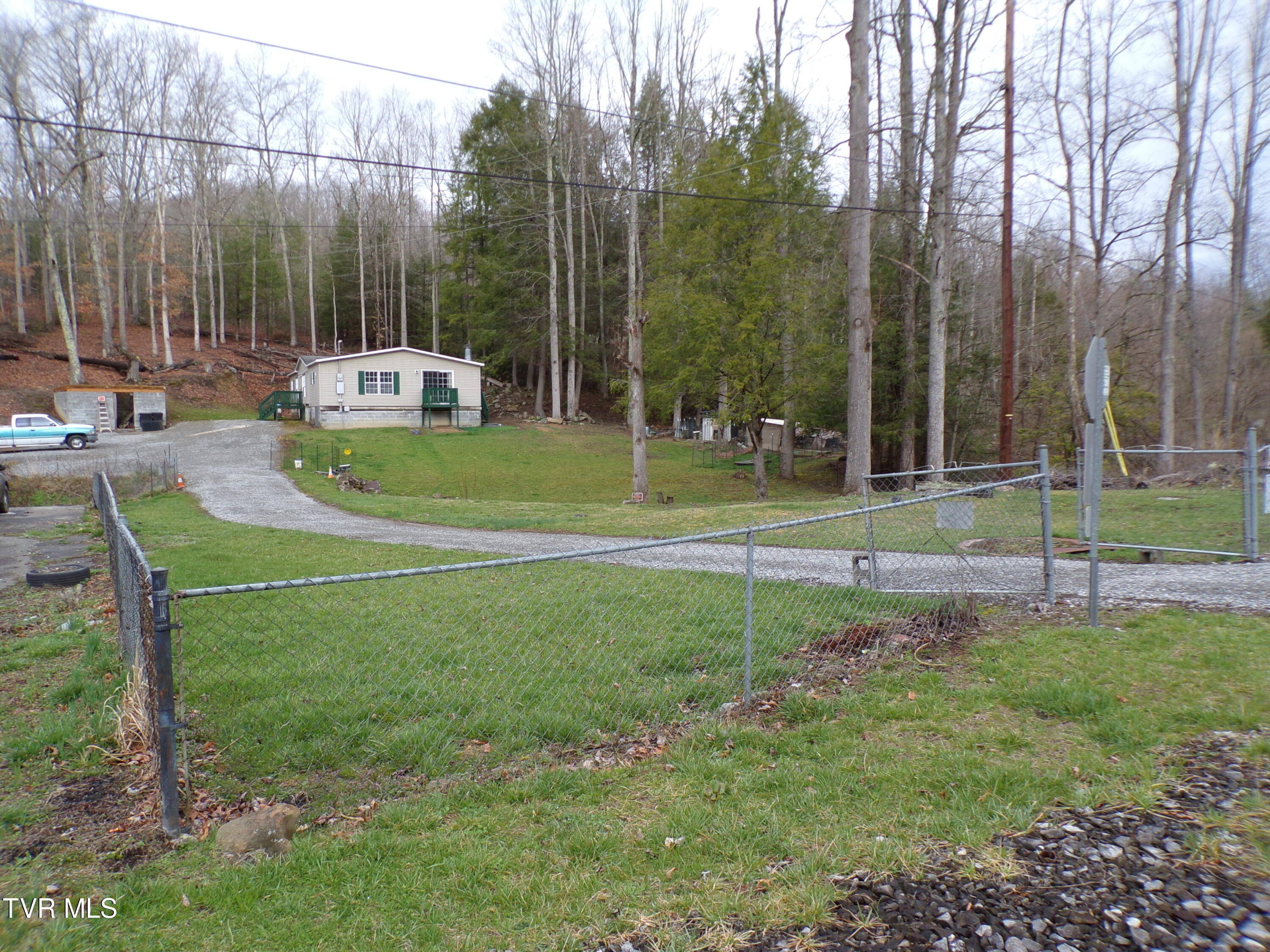 6331 Stephens Road Wise, VA 24293 - Photo 12 of 44 CORNER VIEW OF LOT