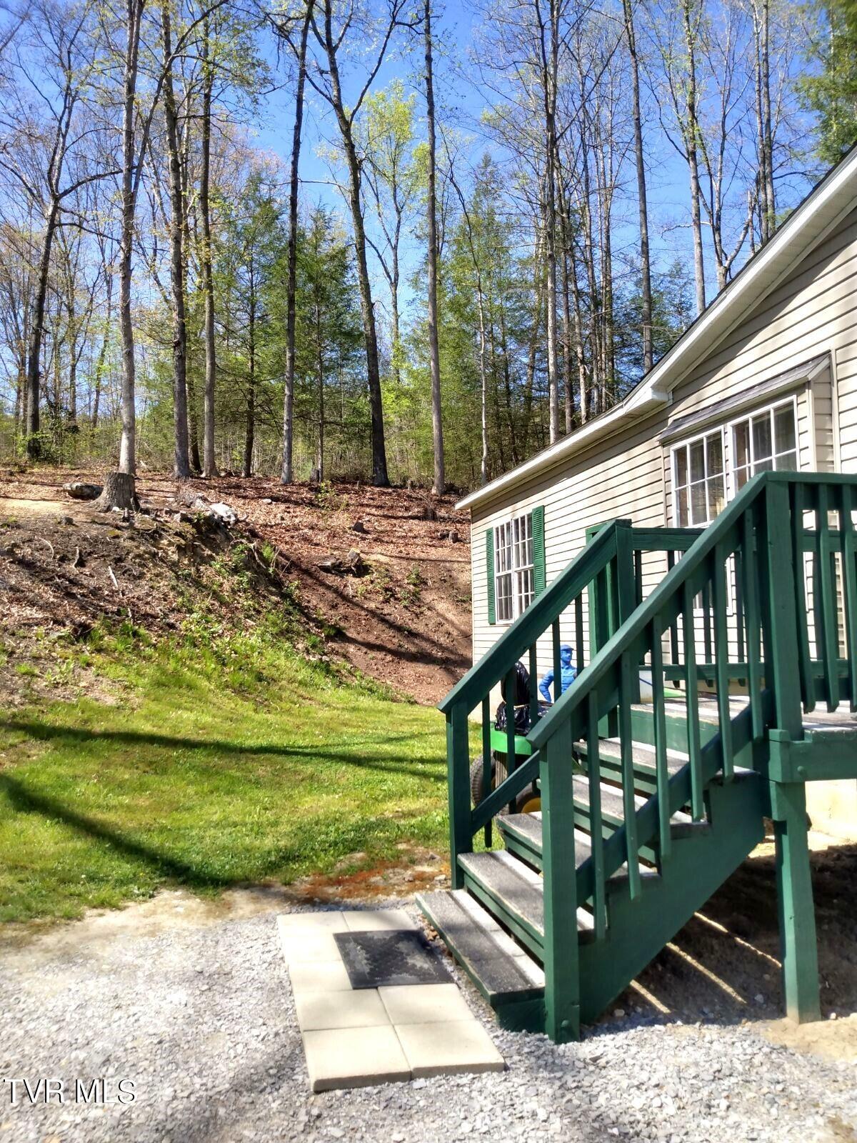 6331 Stephens Road Wise, VA 24293 - Photo 3 of 44 FRONT TOWARD BACK OF LOT