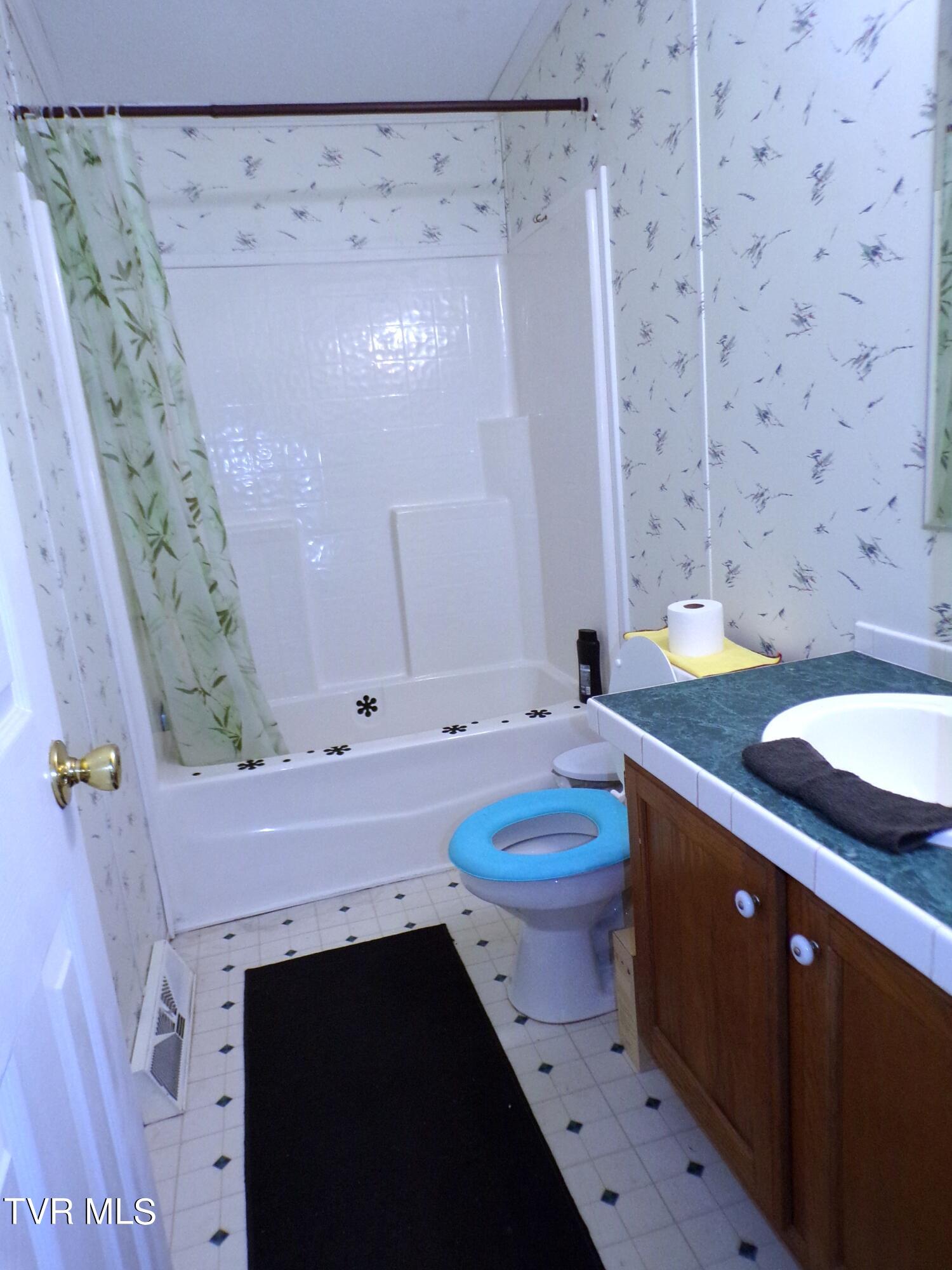 6331 Stephens Road Wise, VA 24293 - Photo 35 of 44 2ND BATH