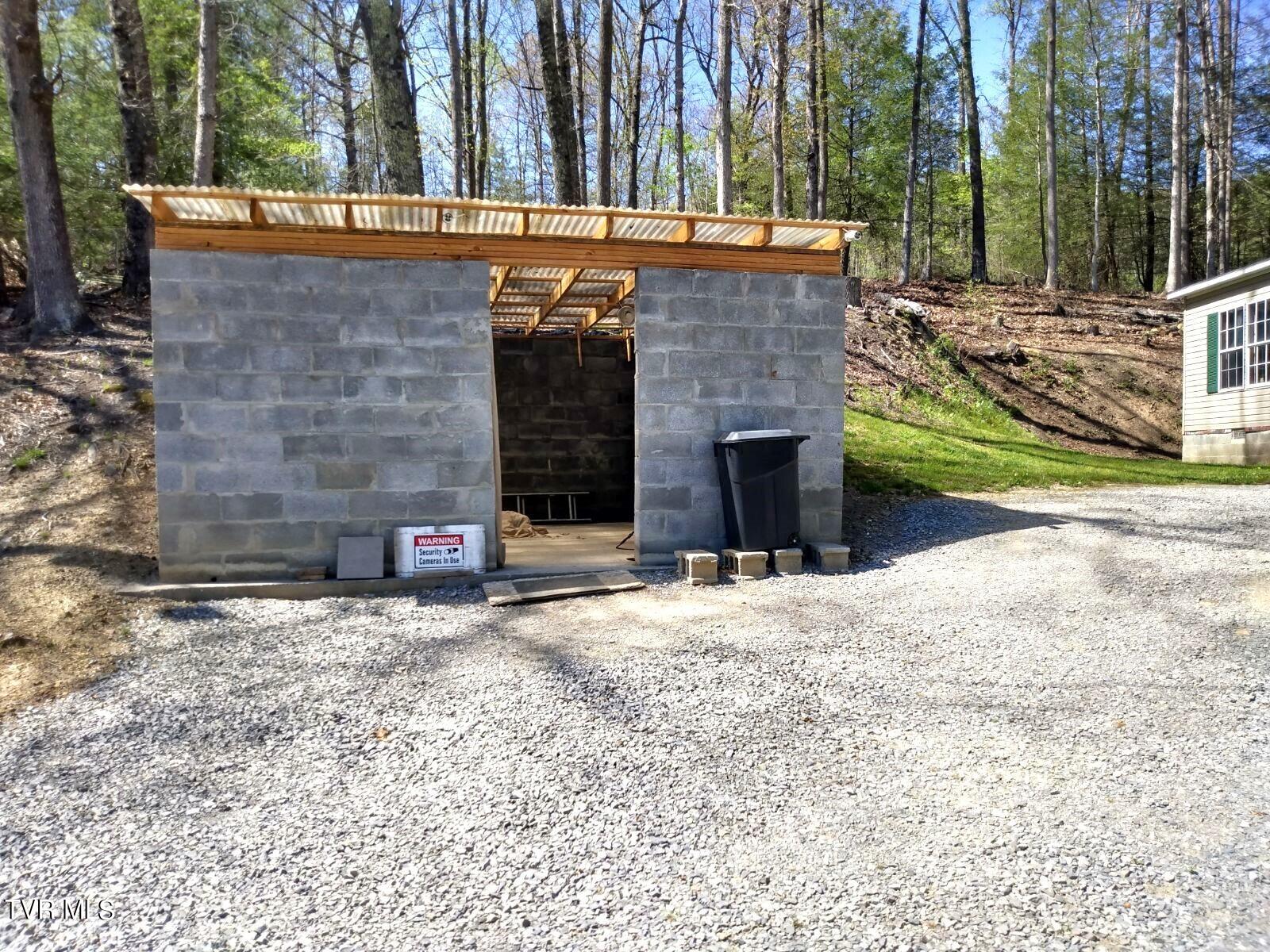 6331 Stephens Road Wise, VA 24293 - Photo 4 of 44 BLOCK SHOP BUILDING