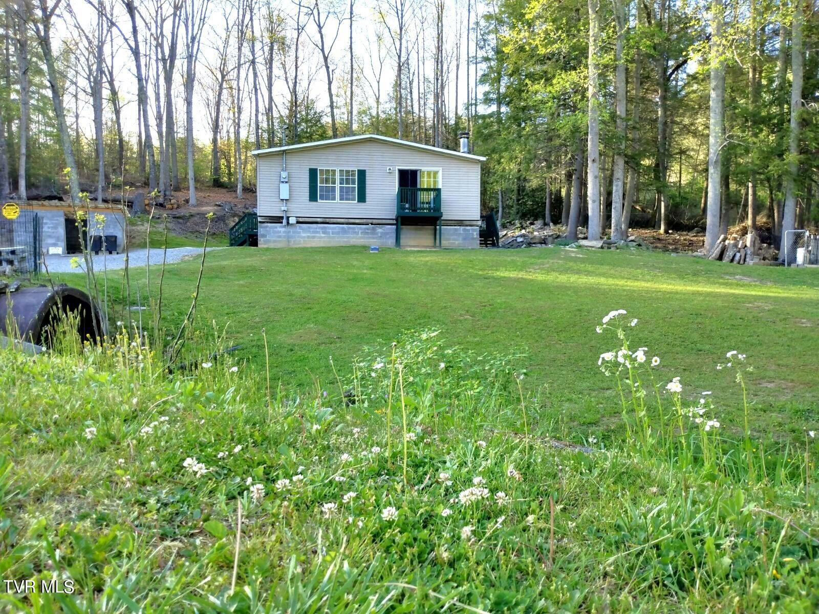 6331 Stephens Road Wise, VA 24293 - Photo 7 of 44 LEFT END WITH LOT AND TREES