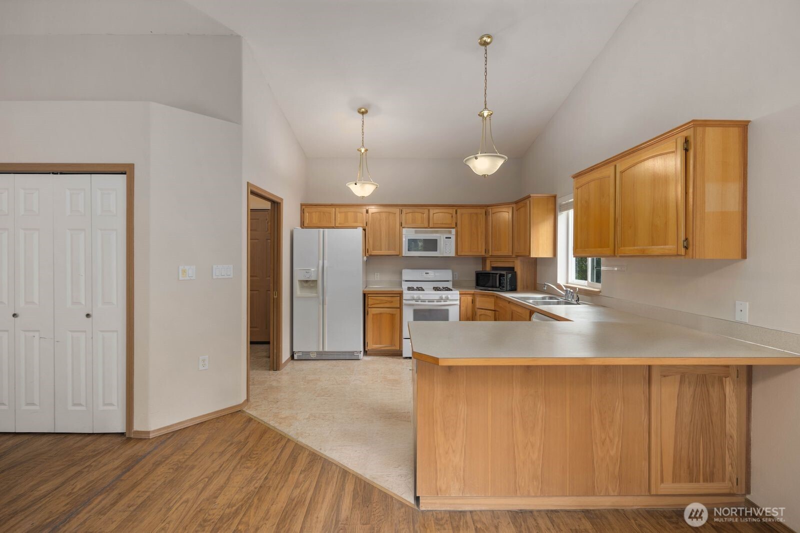 2220 Williams Road Oak Harbor, WA 98277 - Photo 13 of 37