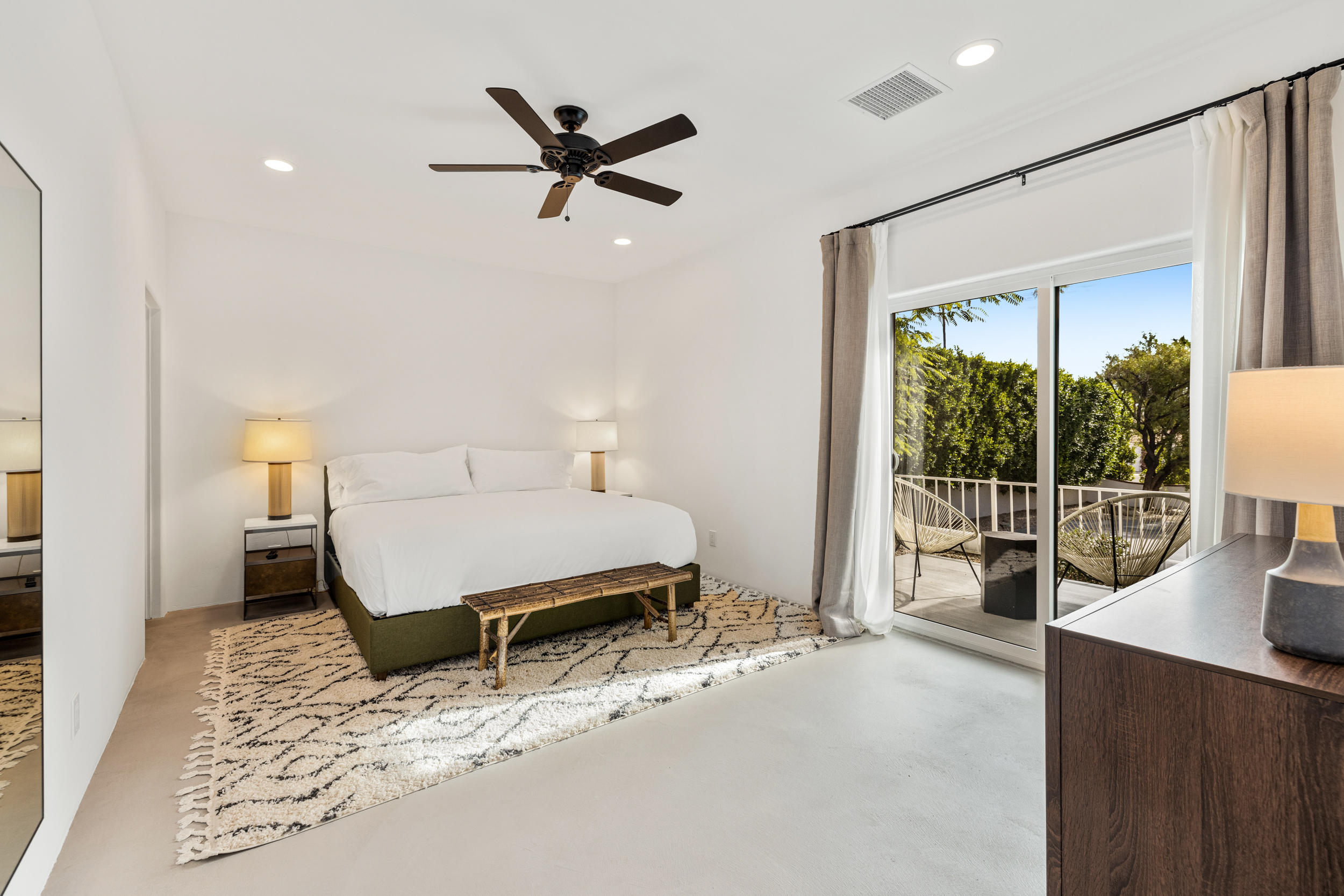 594 West Stevens Road, Unit A Palm Springs, CA 92262 - Photo 116 of 133 068A0134