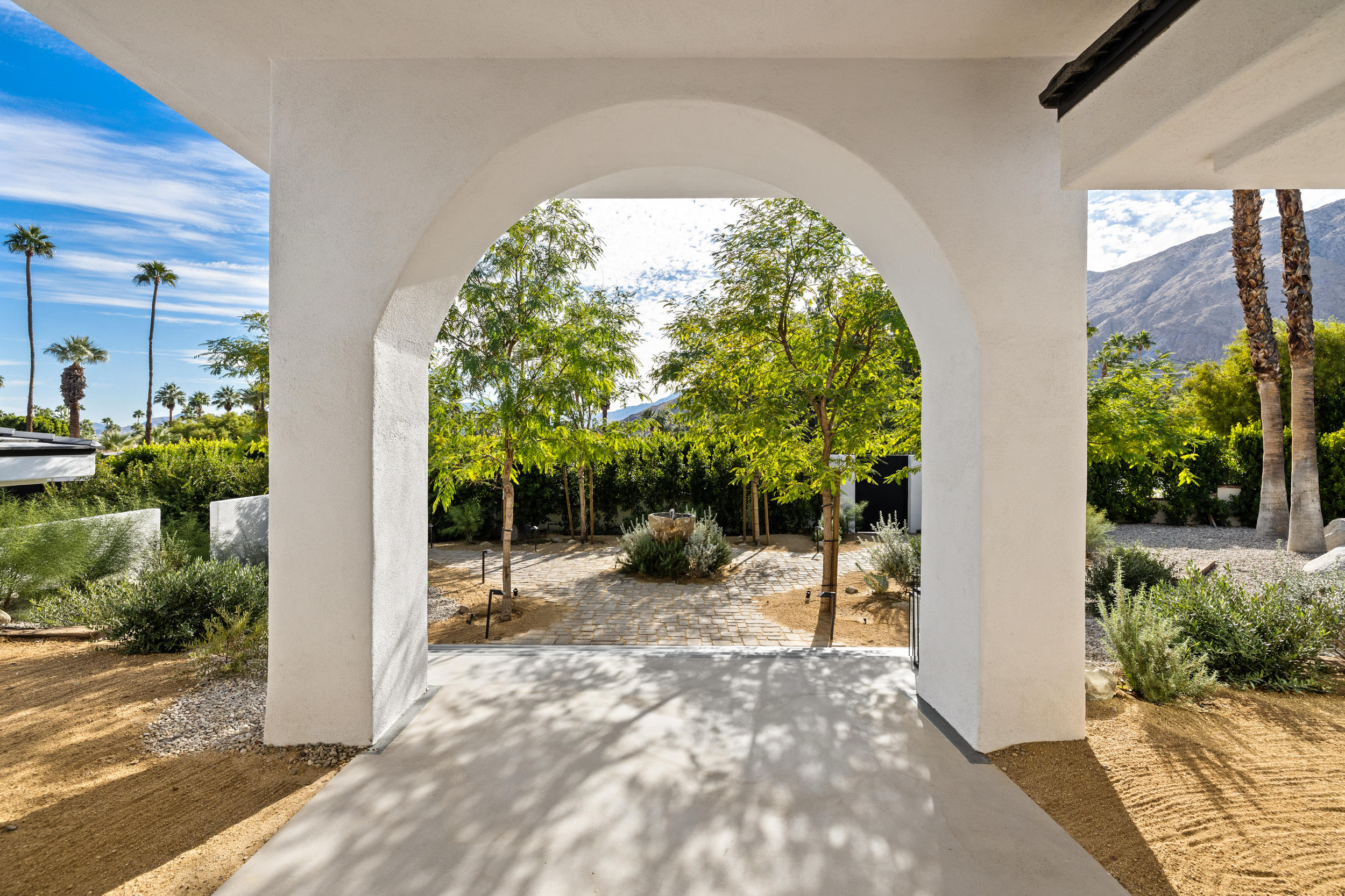 594 West Stevens Road, Unit A Palm Springs, CA 92262 - Photo 23 of 133 068A0346