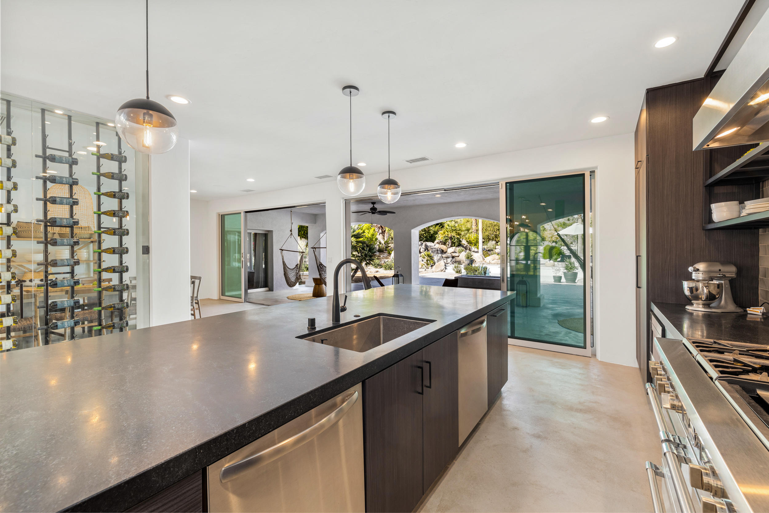 594 West Stevens Road, Unit A Palm Springs, CA 92262 - Photo 36 of 133 068A0319