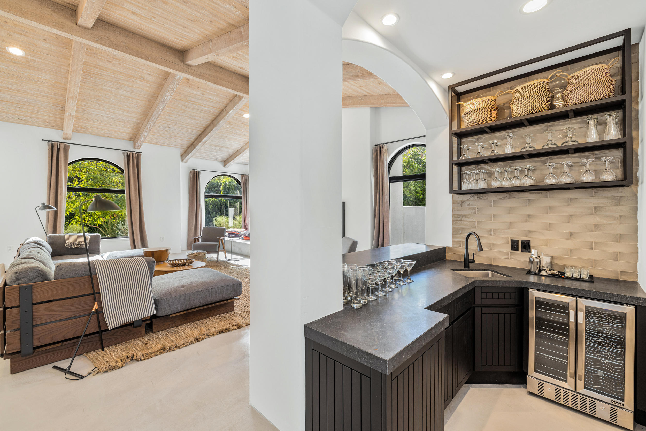 594 West Stevens Road, Unit A Palm Springs, CA 92262 - Photo 44 of 133 068A0223