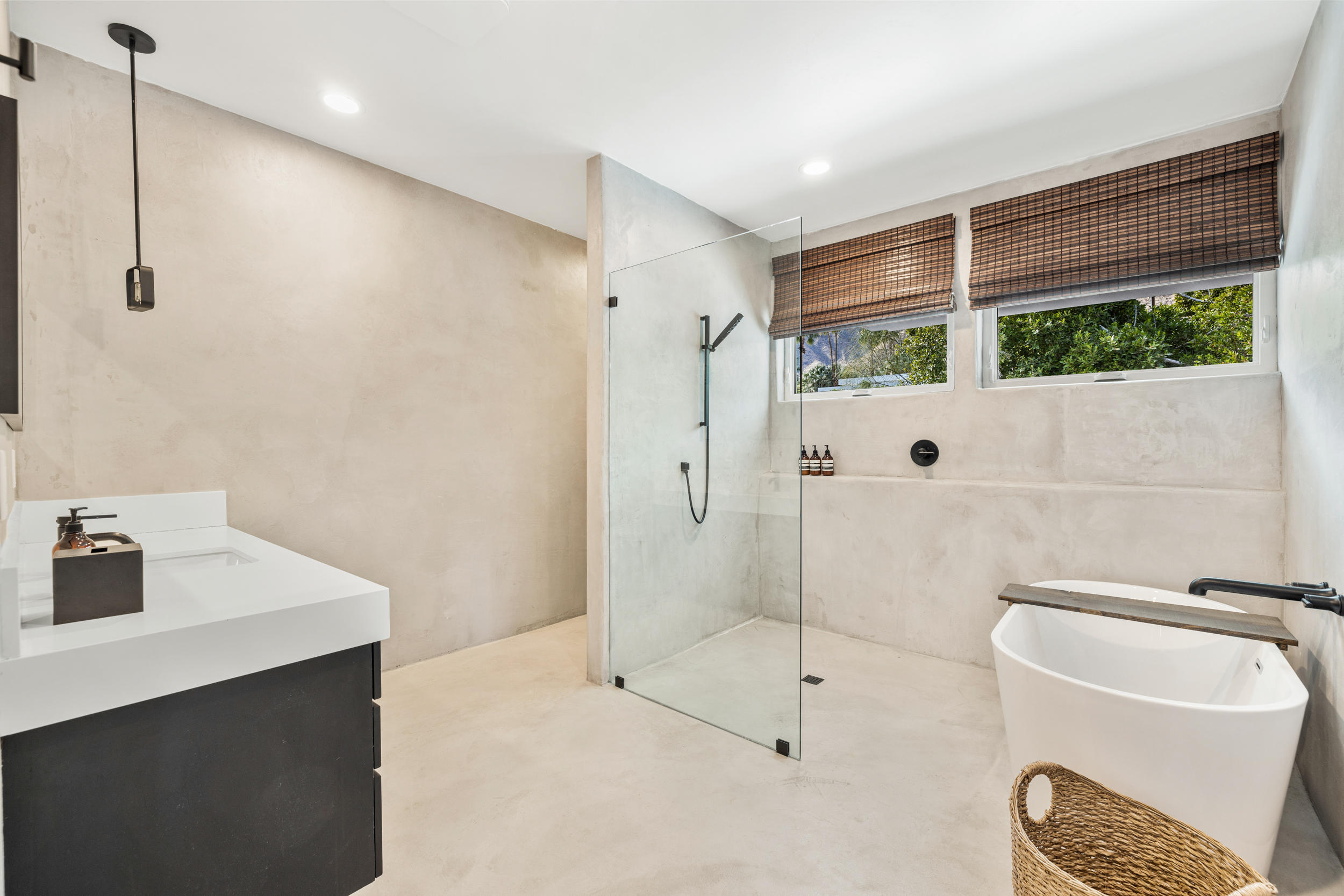 594 West Stevens Road, Unit A Palm Springs, CA 92262 - Photo 49 of 133 068A0208