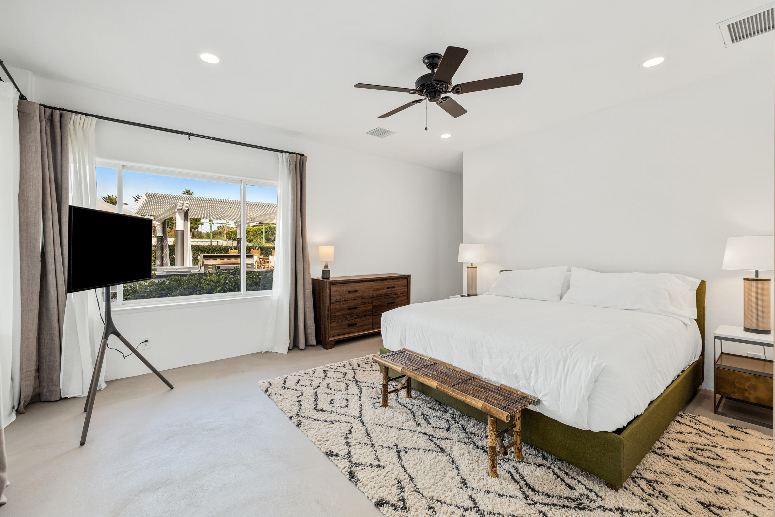 594 West Stevens Road, Unit A Palm Springs, CA 92262 - Photo 52 of 133 068A0149