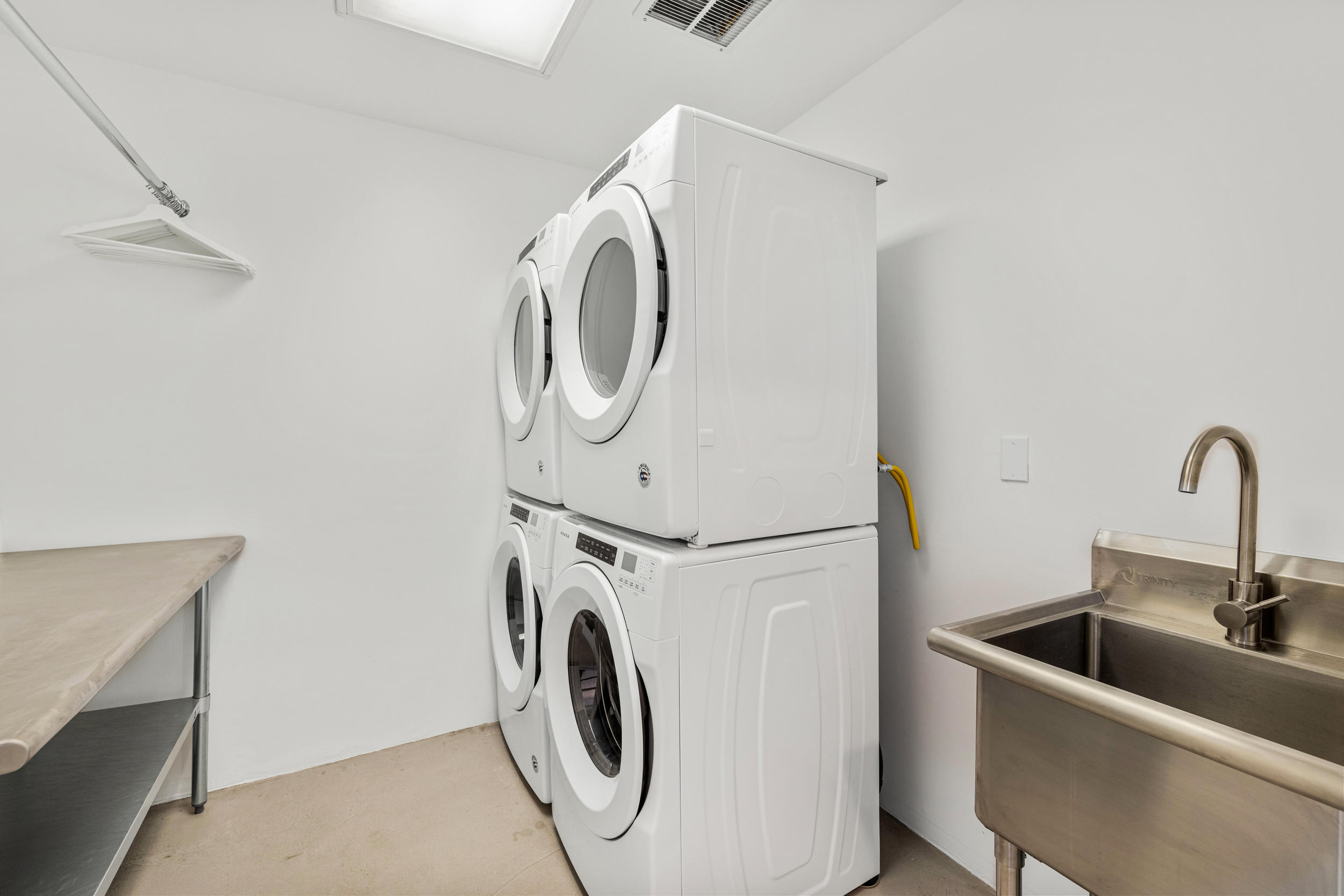 594 West Stevens Road, Unit A Palm Springs, CA 92262 - Photo 58 of 133 068A0090