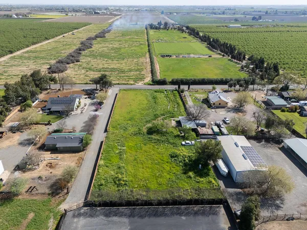 $400,000 | 18420 County Road 95, Woodland, CA 95695