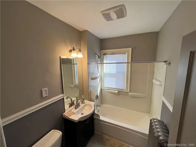 $1,850 | 953 West Boulevard, Hartford, CT 06106