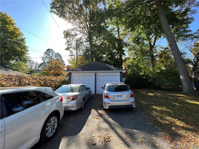 $1,850 | 953 West Boulevard, Hartford, CT 06106