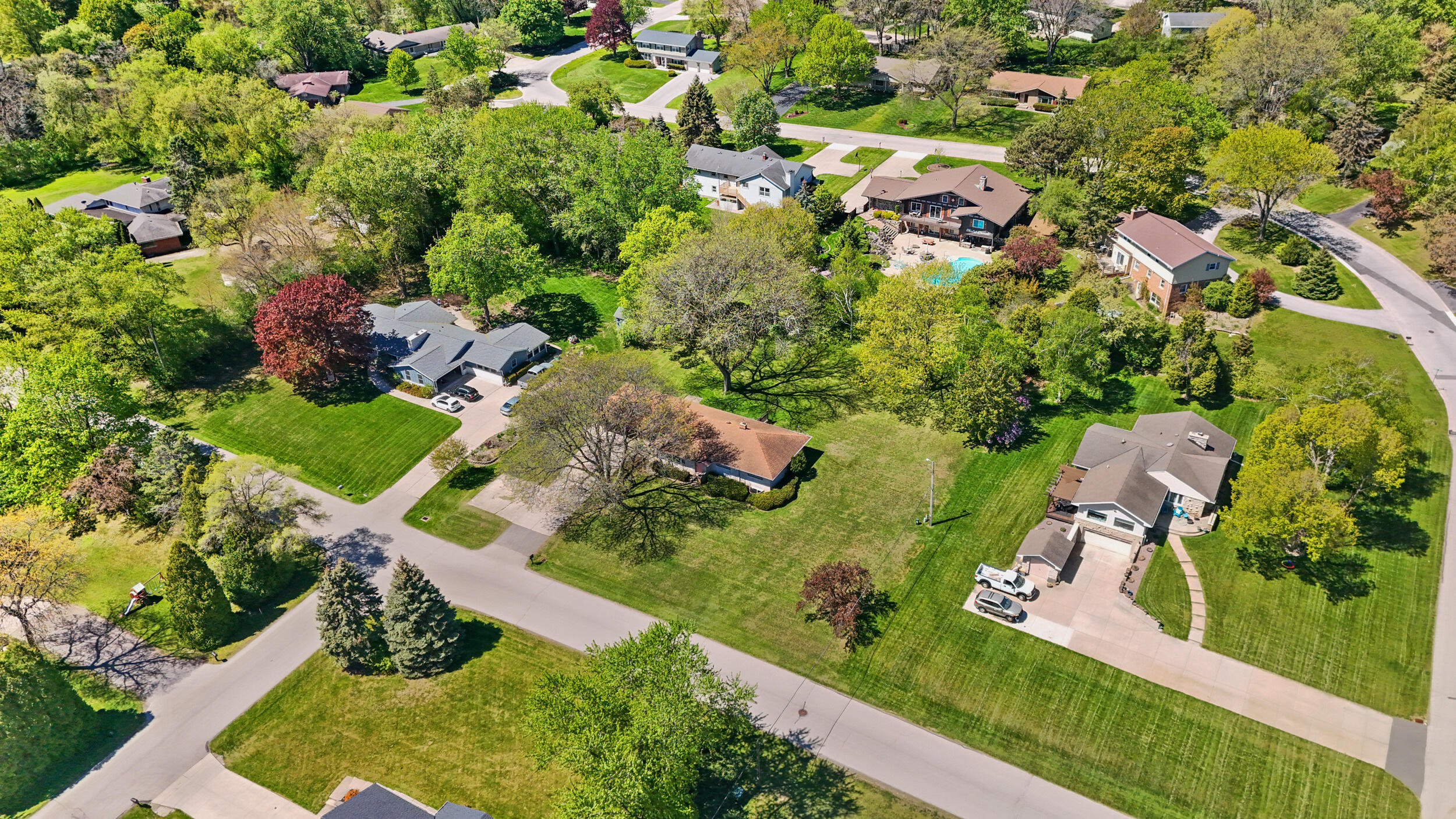 575 Kenmar Road Brookfield, WI 53005 - Photo 35 of 38 Neighborhood Aerial View