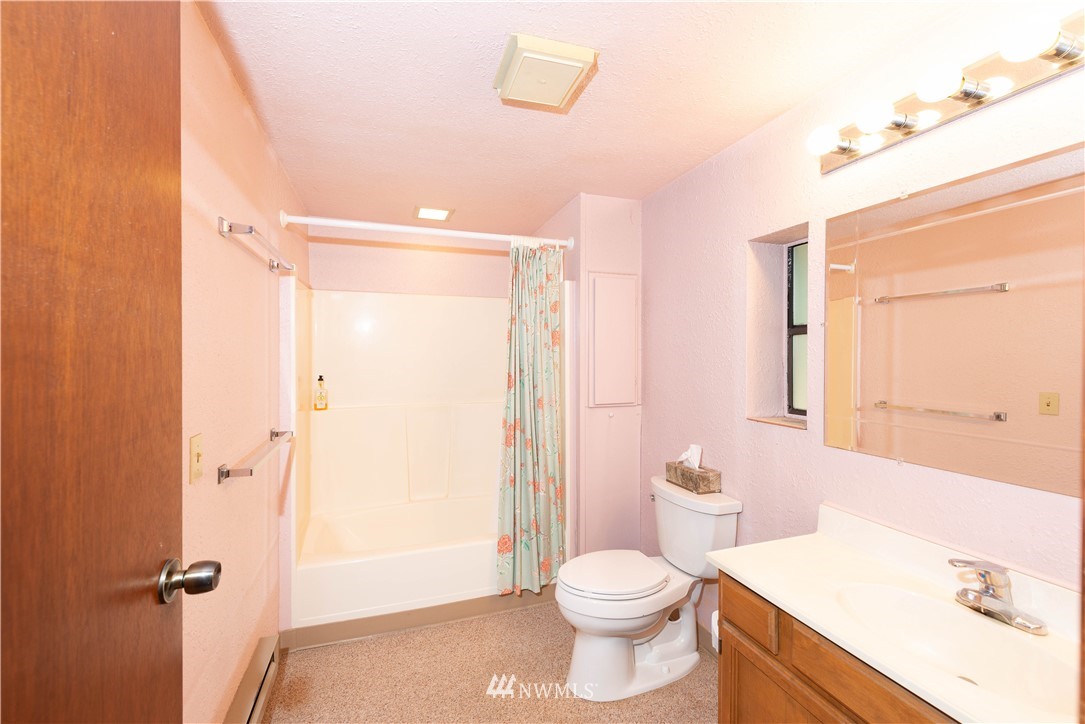 1440 Southwest Spruce Road Port Orchard, WA 98367 - Photo 6 of 25 Gallery Image 6