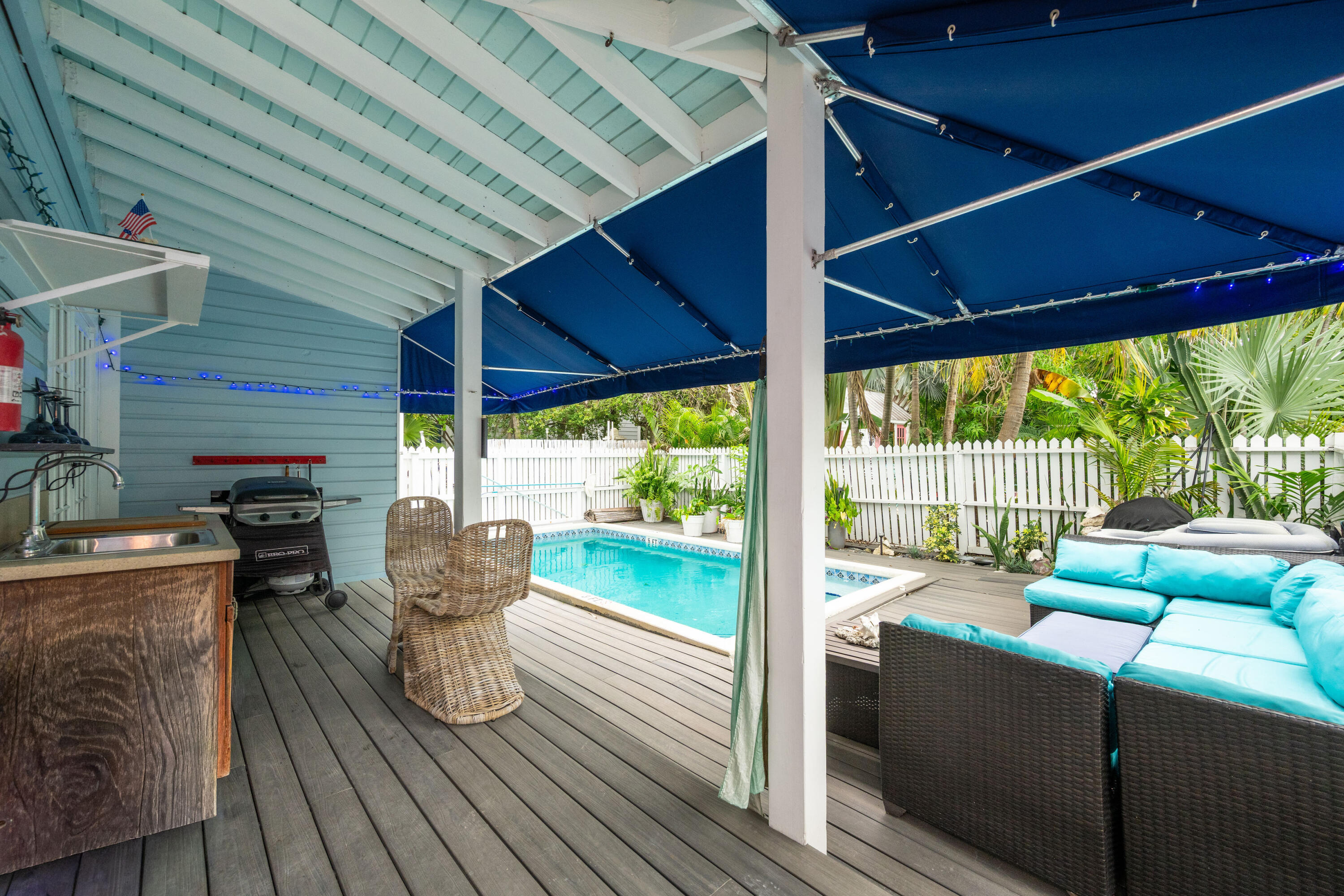 906 Truman Avenue, Unit 2 Key West, FL 33040 - Photo 14 of 33 NDP_1138