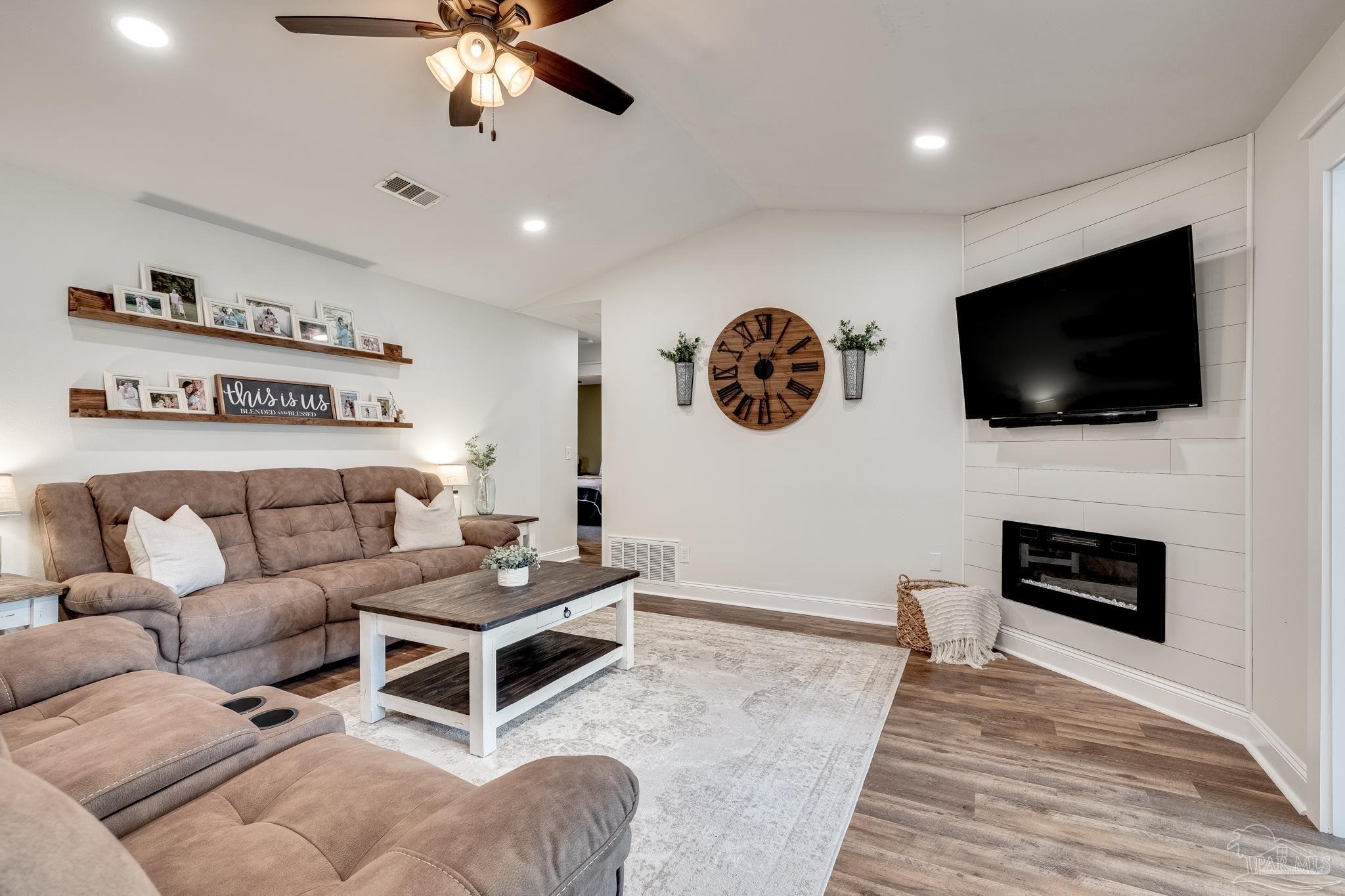 1923 Schnoor Road Jay, FL 32565 - Photo 17 of 48 Gallery Image 17