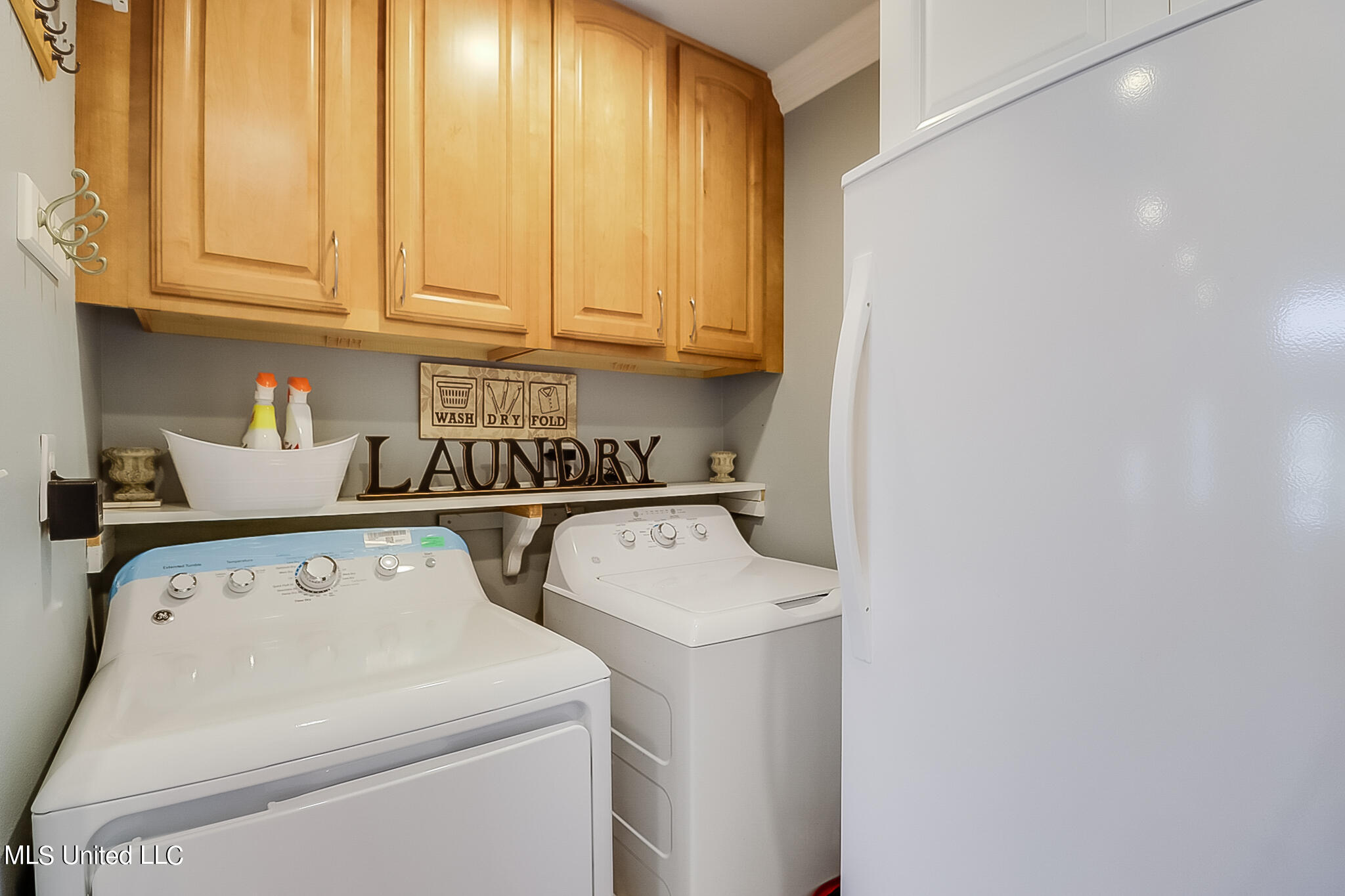 495 Prentiss Road Pass Christian, MS 39571 - Photo 39 of 43 Laundry