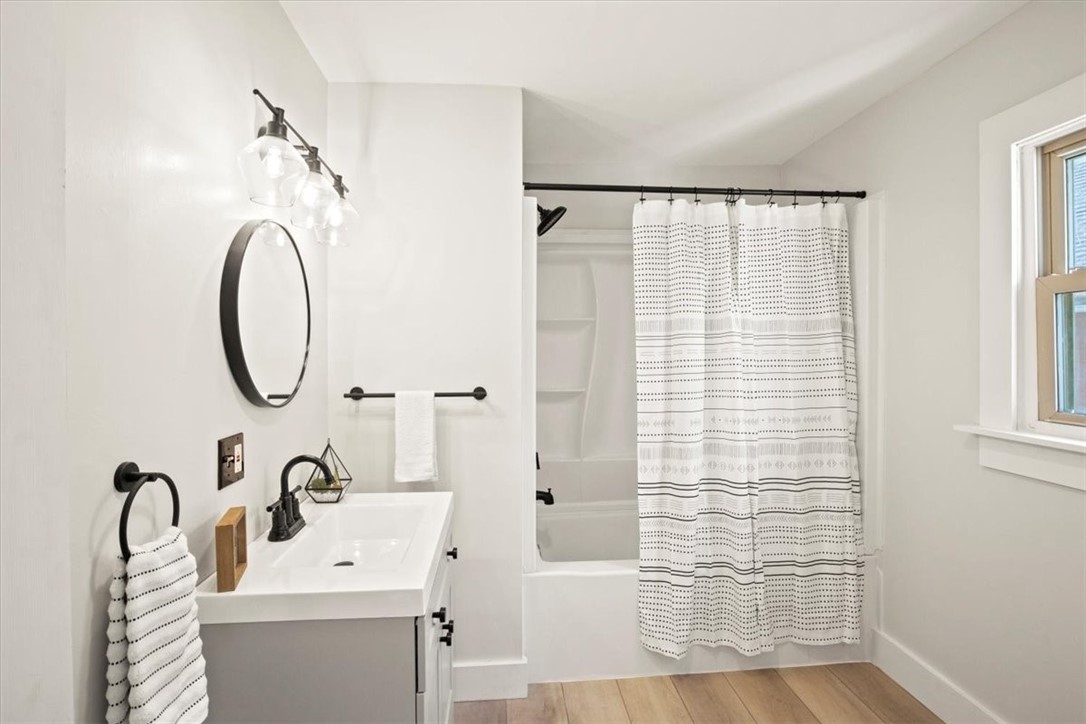 1061 Bay Street Rochester, NY 14609 - Photo 15 of 27