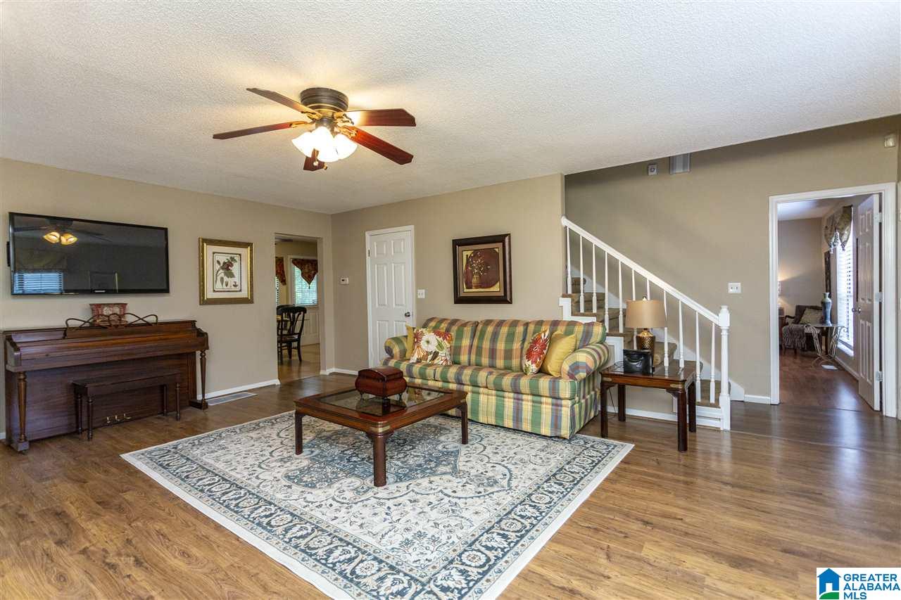 108 Spinnaker Lane Alabaster, AL 35007 - Photo 3 of 37
