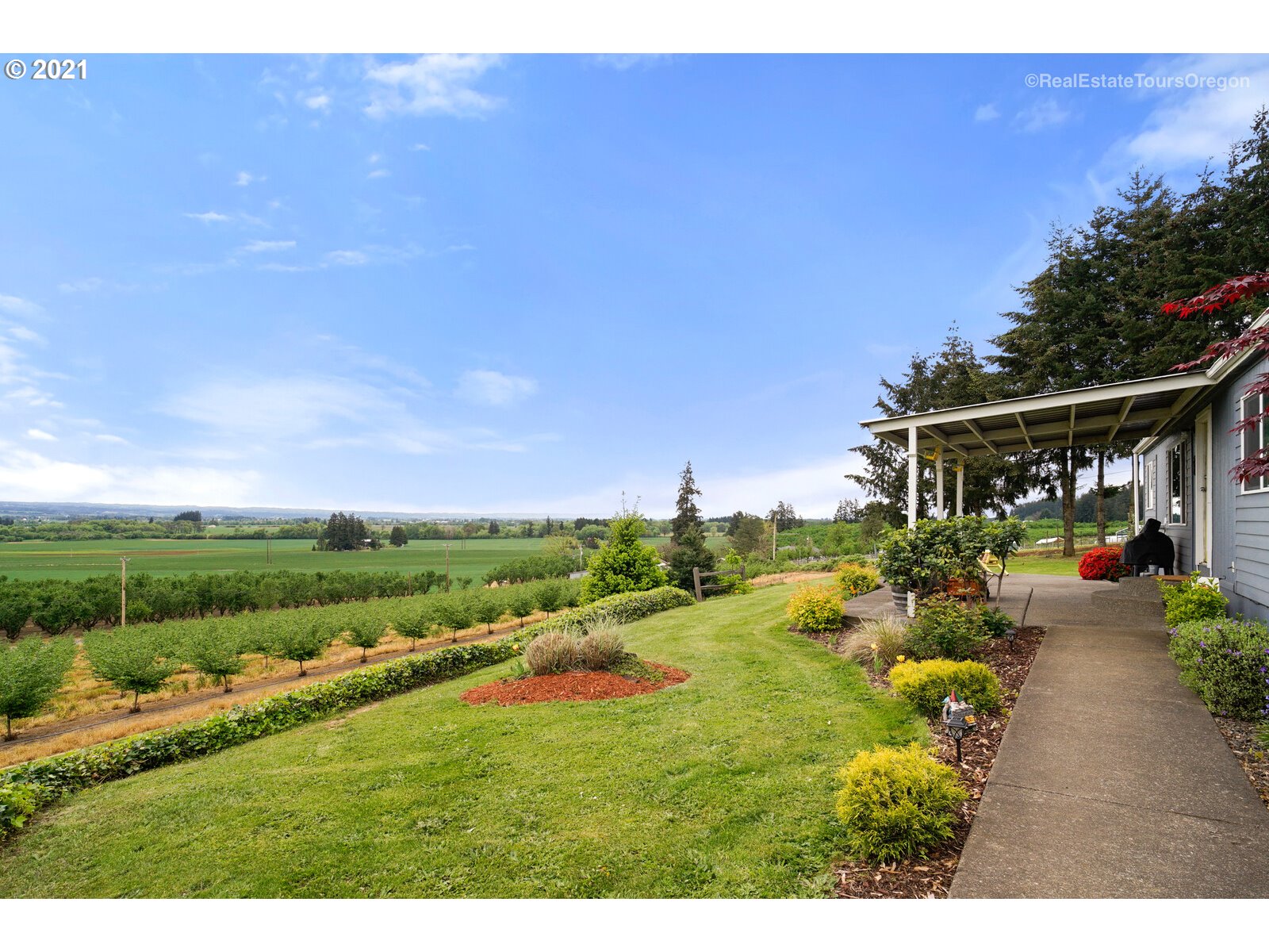 48500 Northwest Hillside Road Forest Grove, OR 97116 - Photo 1 of 32 Gallery Image 1