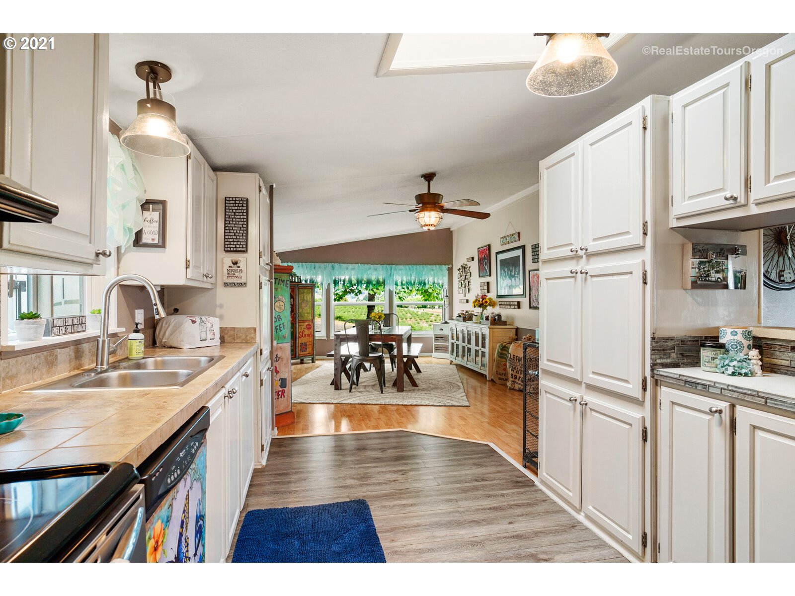 48500 Northwest Hillside Road Forest Grove, OR 97116 - Photo 17 of 32 Gallery Image 17