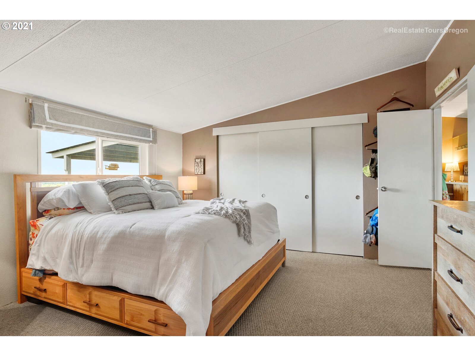 48500 Northwest Hillside Road Forest Grove, OR 97116 - Photo 20 of 32 Gallery Image 20