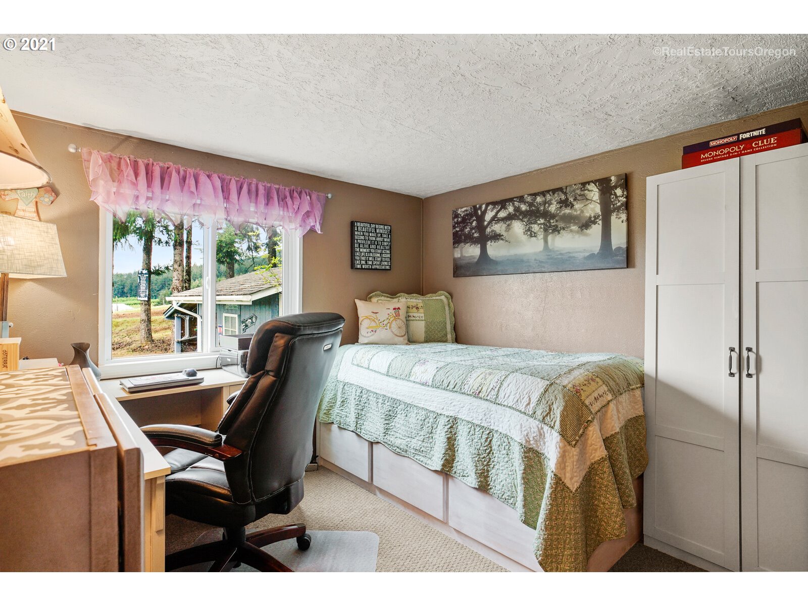 48500 Northwest Hillside Road Forest Grove, OR 97116 - Photo 24 of 32 Gallery Image 24