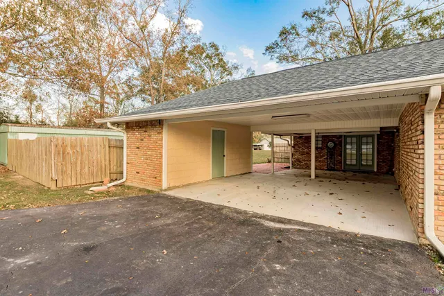 $325,000 | 18506 Belle Grove Road, Prairieville, LA 70769